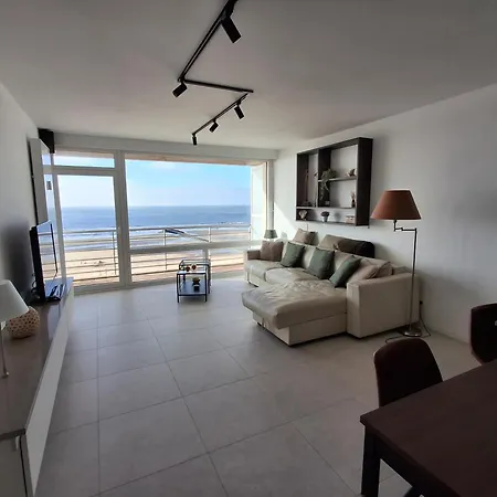 Met Zeezicht Apartamento